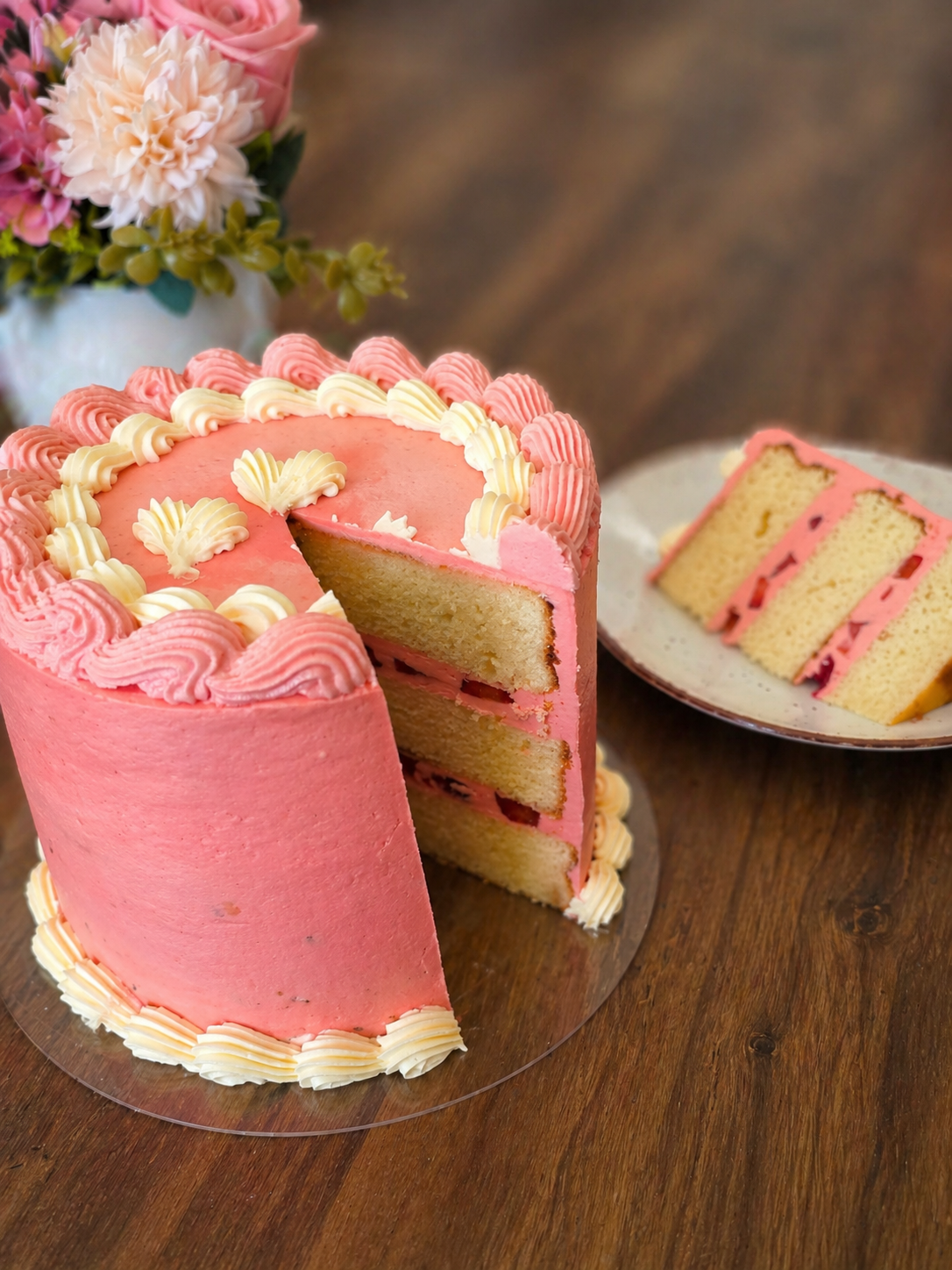 Zitronentorte mit Buttercreme, perfekt für den Muttertag