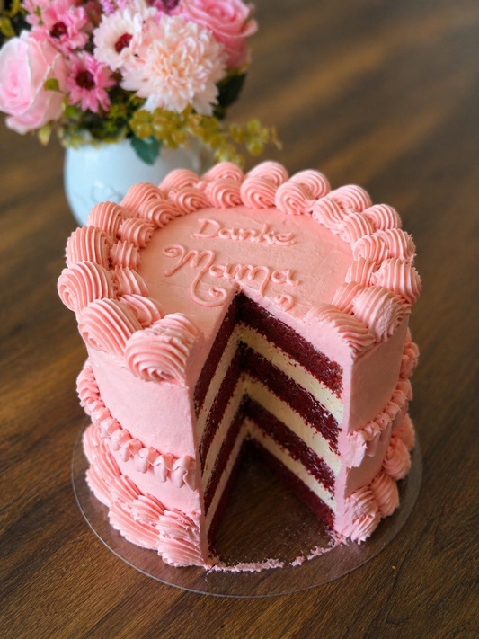Vegane Red Velvet Torte mit Buttercreme