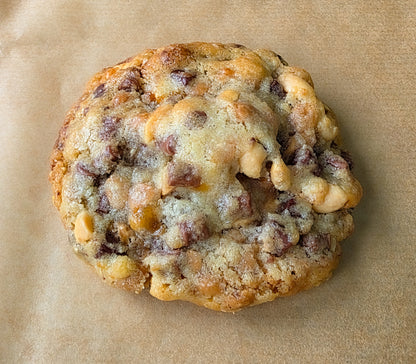Fast wie Snickers gefuellter Cookie von KittyCatCakes