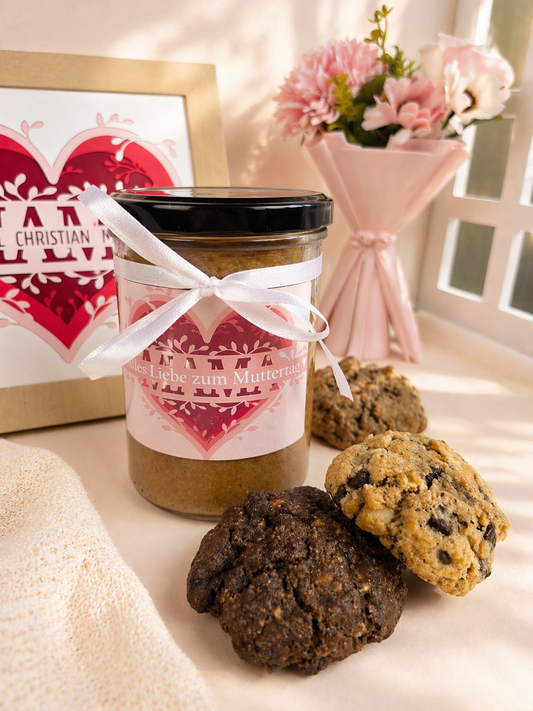 Personalisiertes Muttertags-Geschenkset – Bild zum Aufstellen mit Kuchen & Cookies